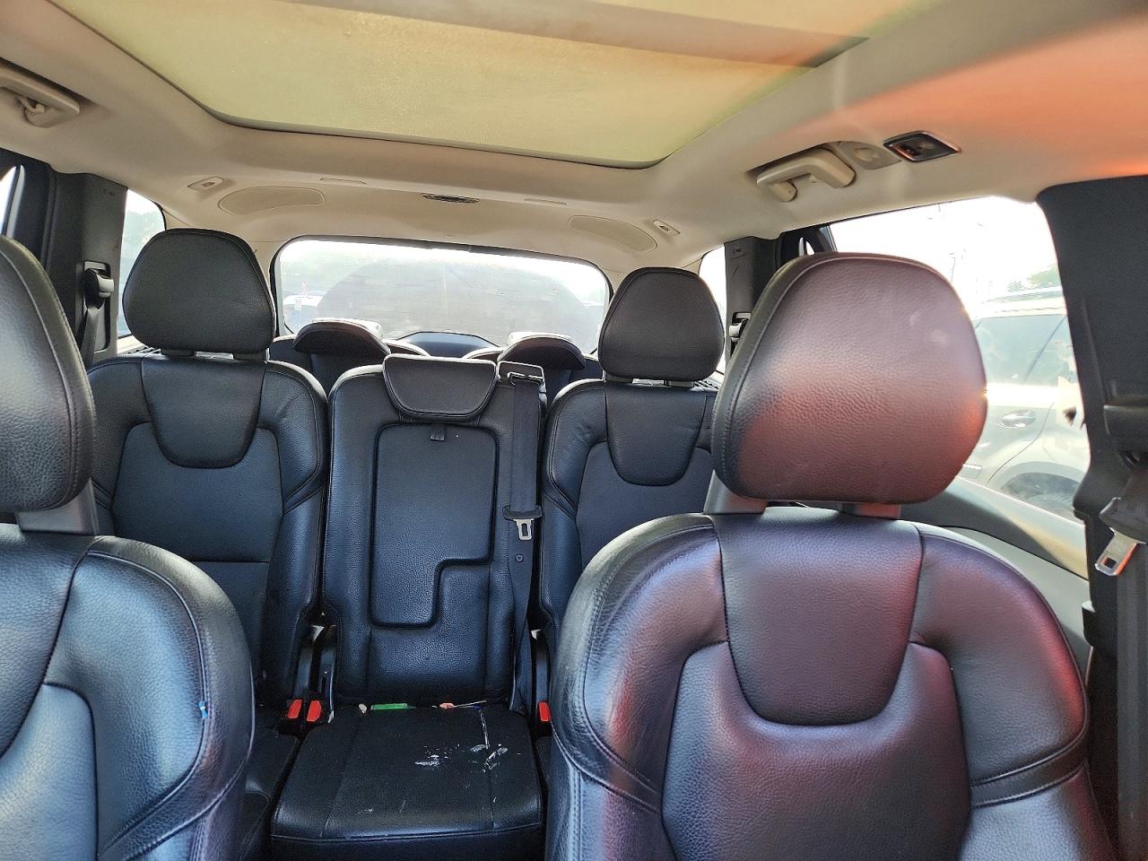 2016 VOLVO XC90