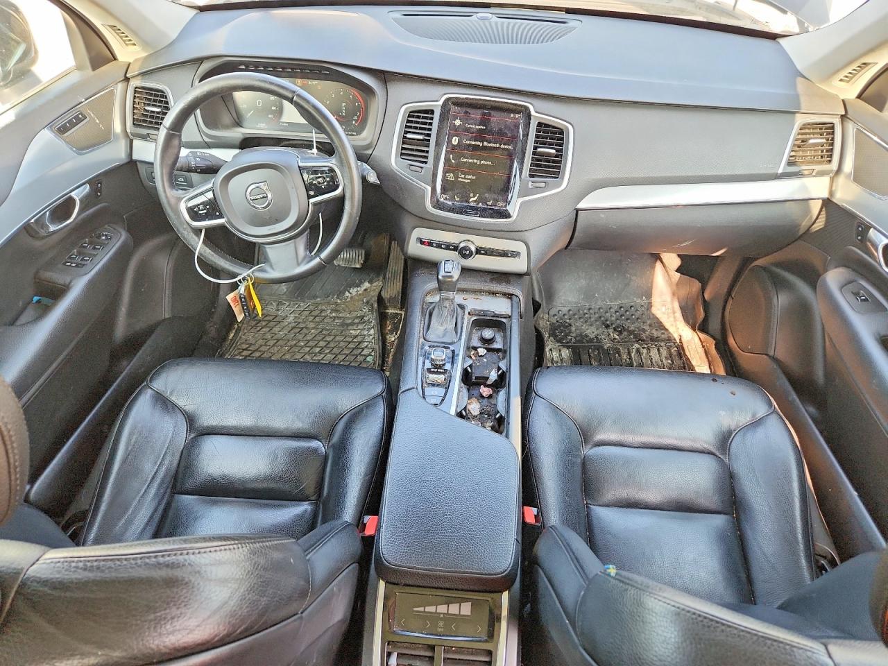 2016 VOLVO XC90