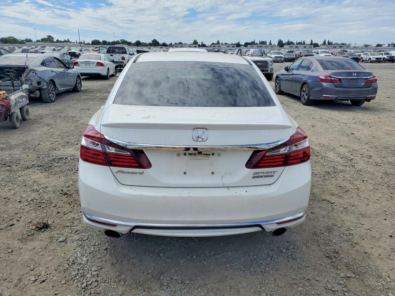 2017 HONDA ACCORD