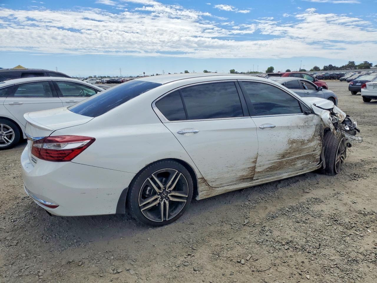 2017 HONDA ACCORD