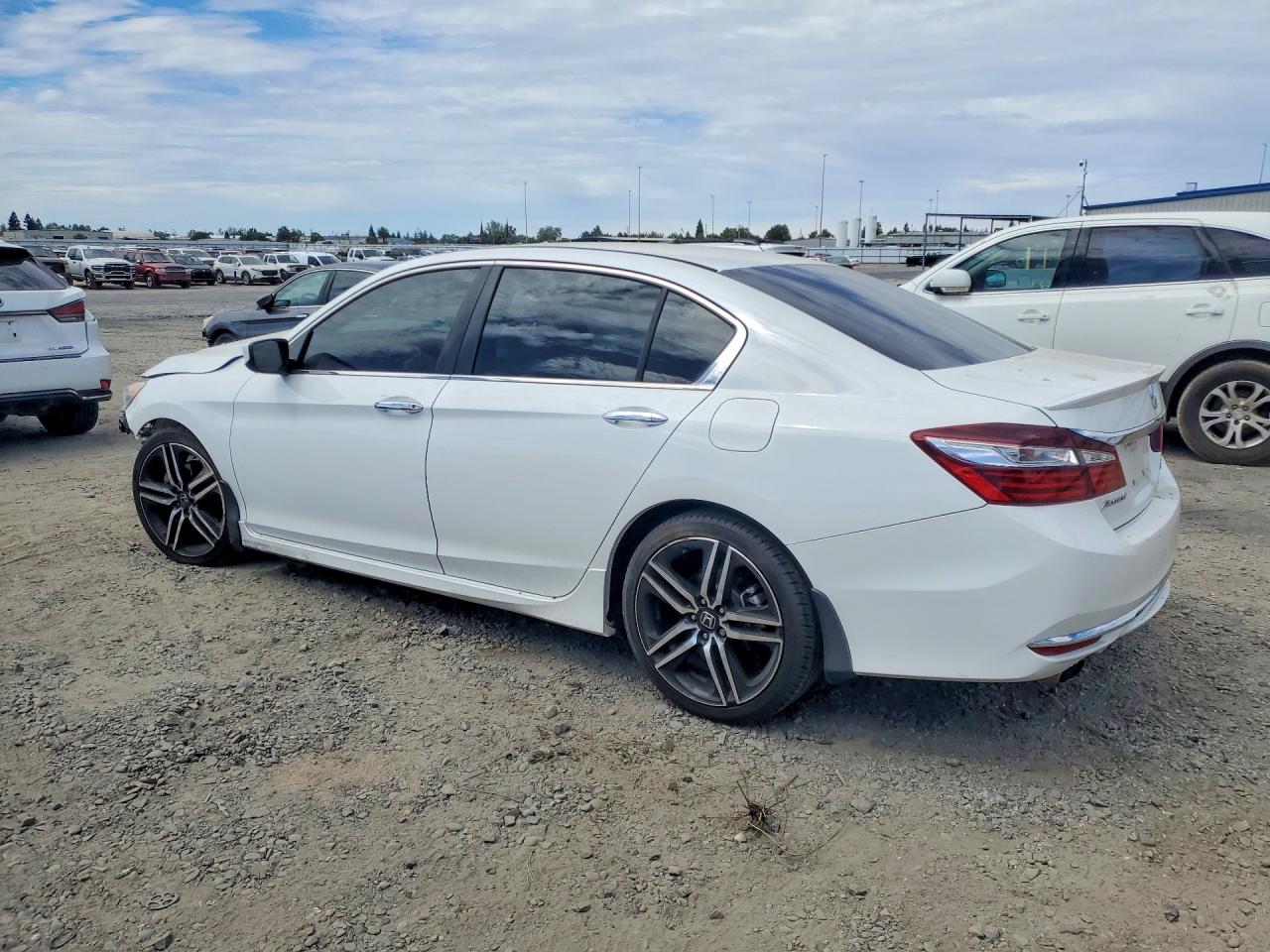 2017 HONDA ACCORD