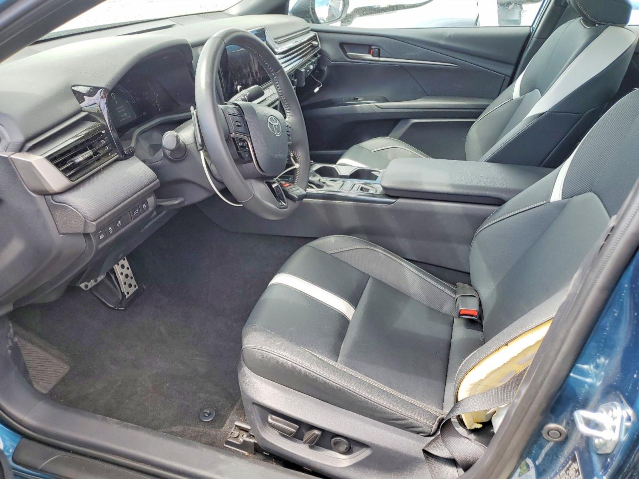 2026 TOYOTA CAMRY