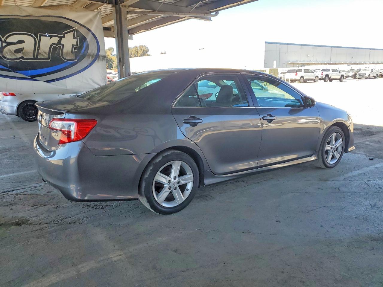 2014 TOYOTA CAMRY