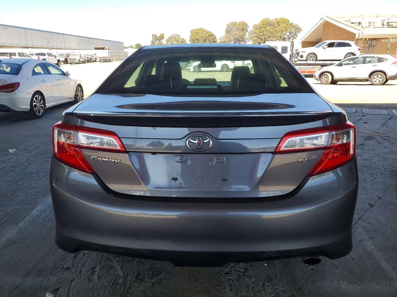 2014 TOYOTA CAMRY