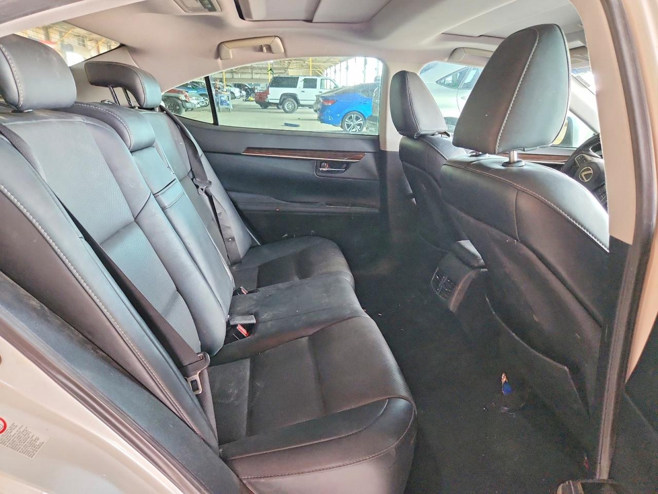 2017 LEXUS ES350