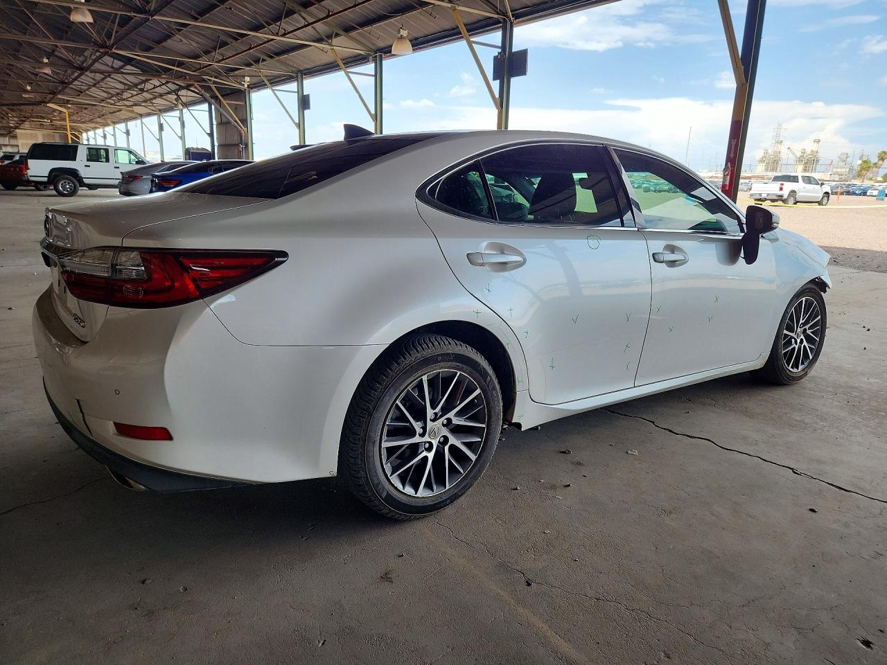 2017 LEXUS ES350