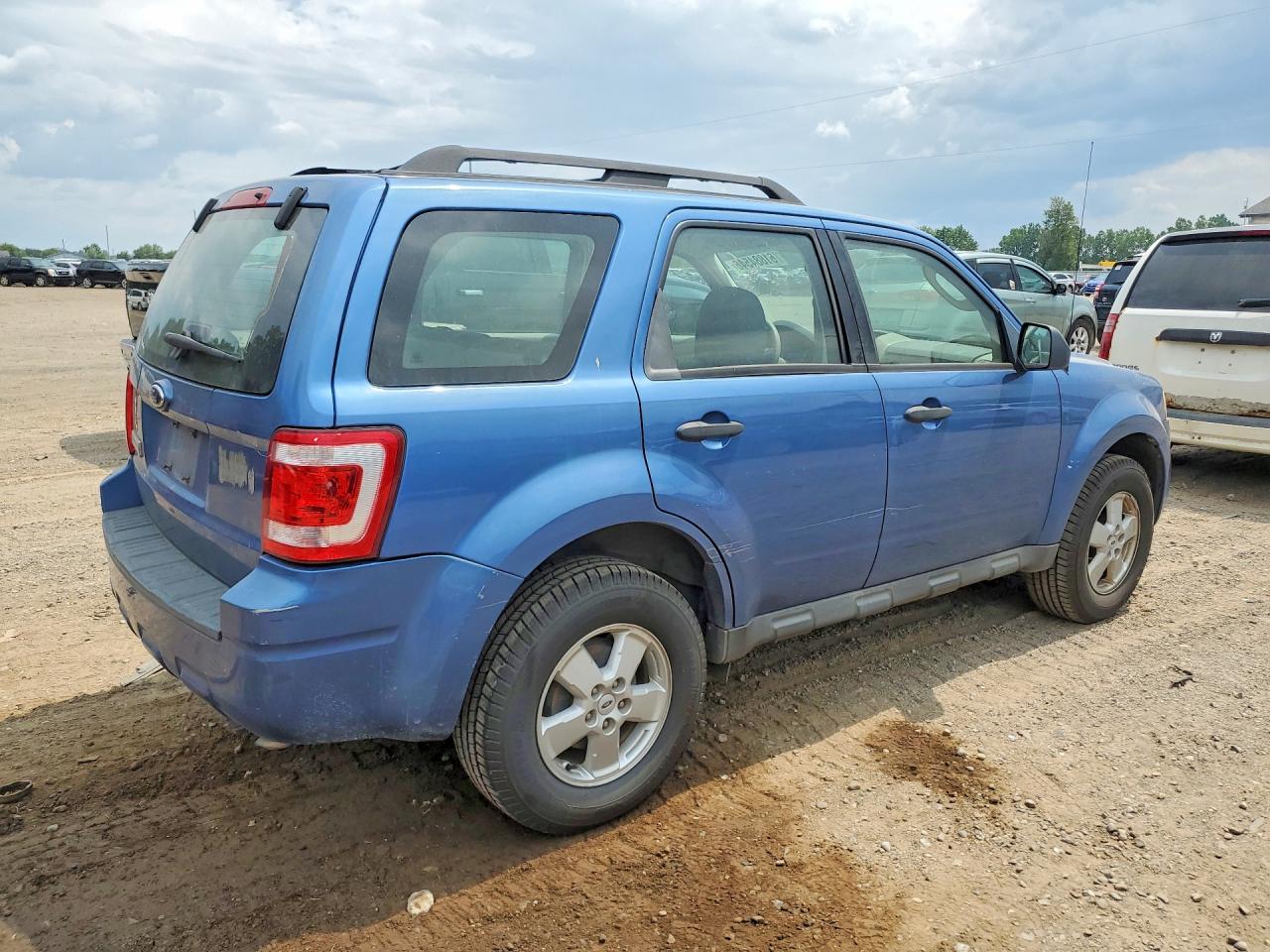 2009 FORD ESCAPE