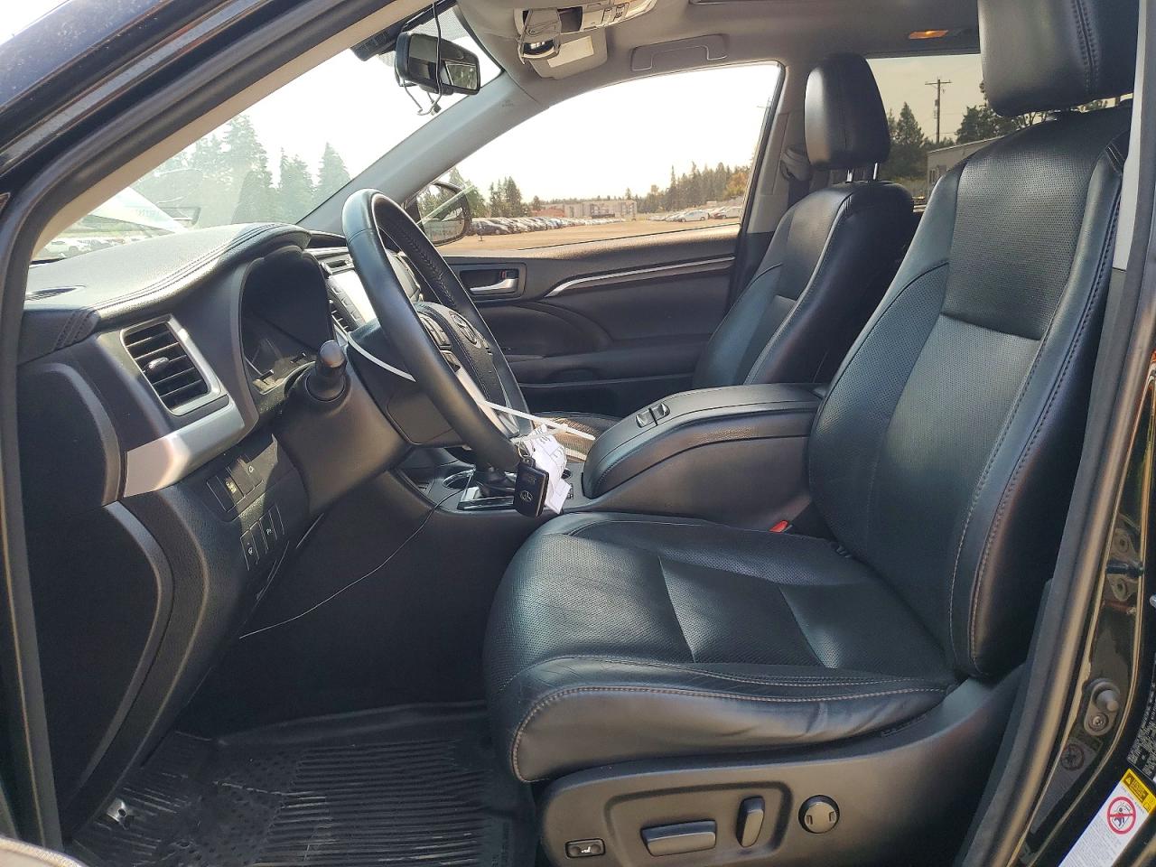 2016 TOYOTA HIGHLANDER