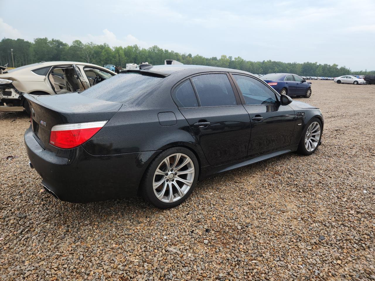 2010 BMW M5