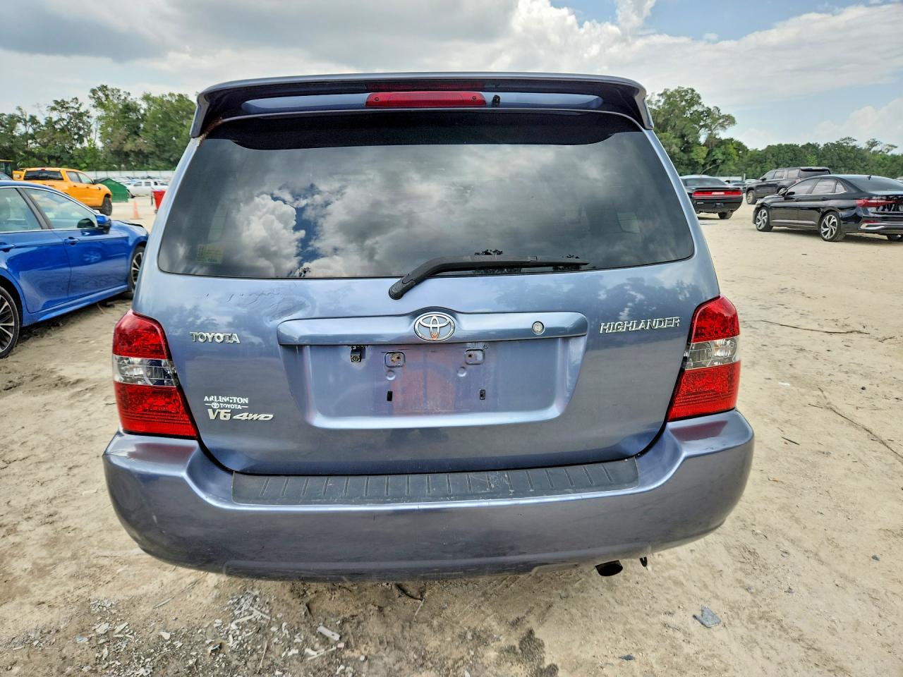 2004 TOYOTA HIGHLANDER