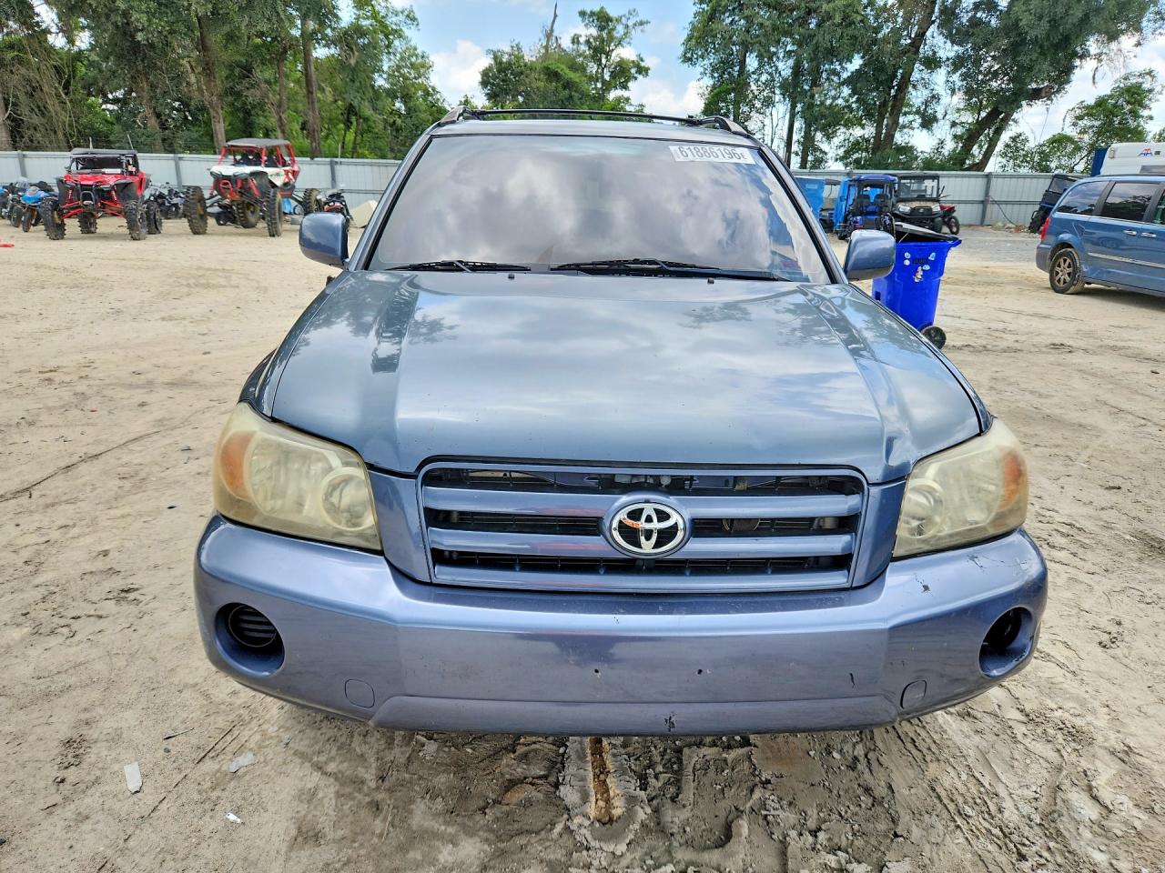 2004 TOYOTA HIGHLANDER