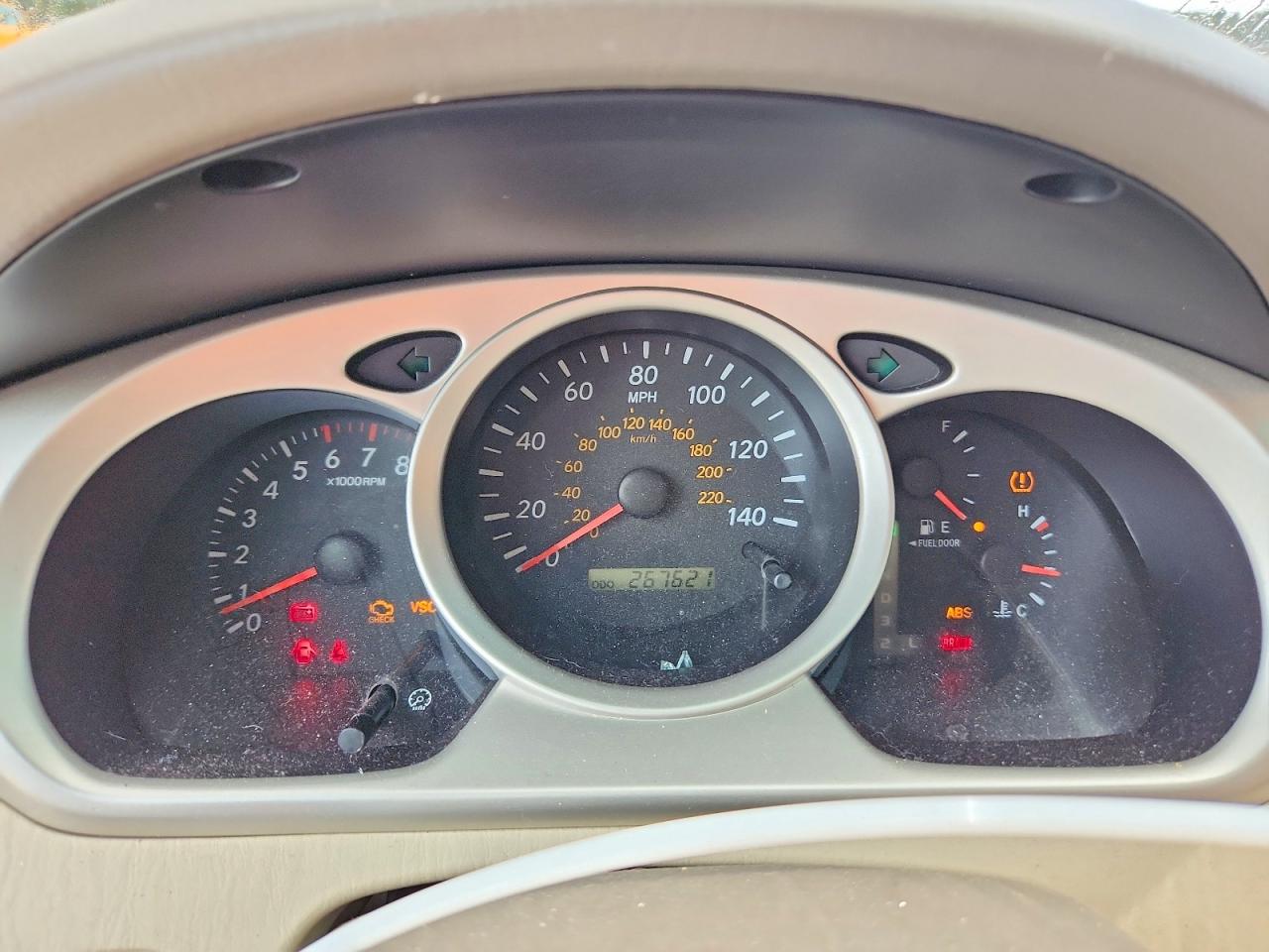 2004 TOYOTA HIGHLANDER