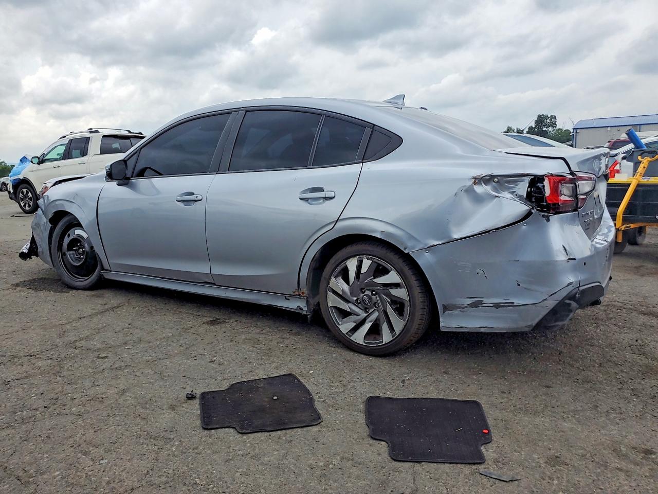 2024 SUBARU LEGACY