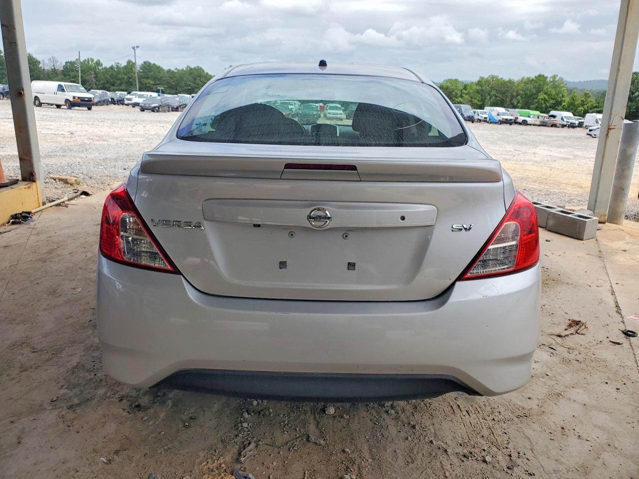 2019 NISSAN VERSA