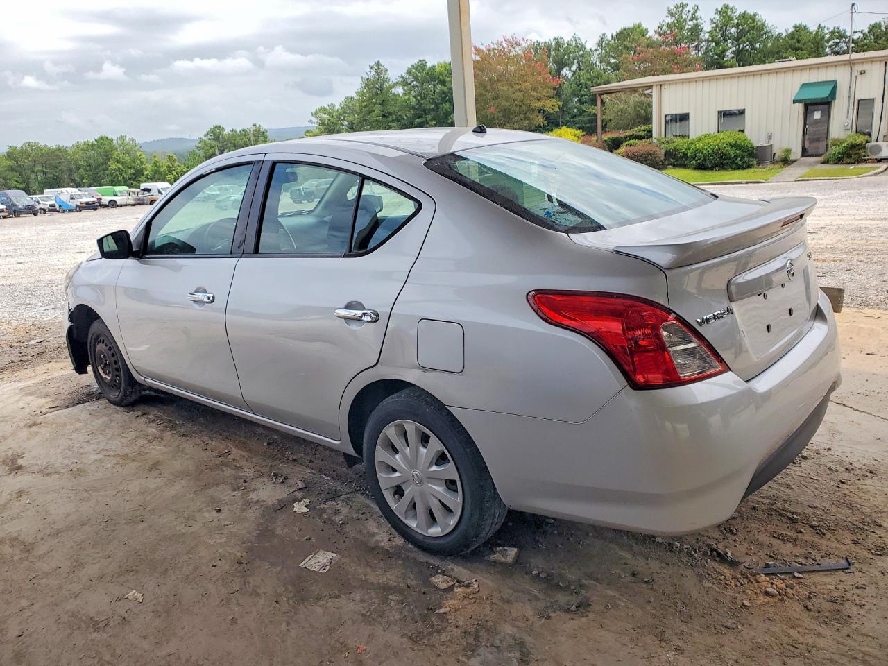 2019 NISSAN VERSA