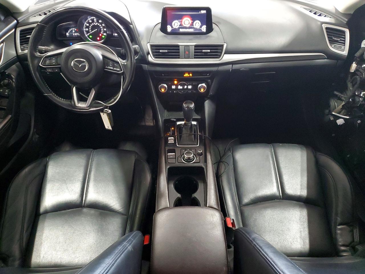 2018 MAZDA 3