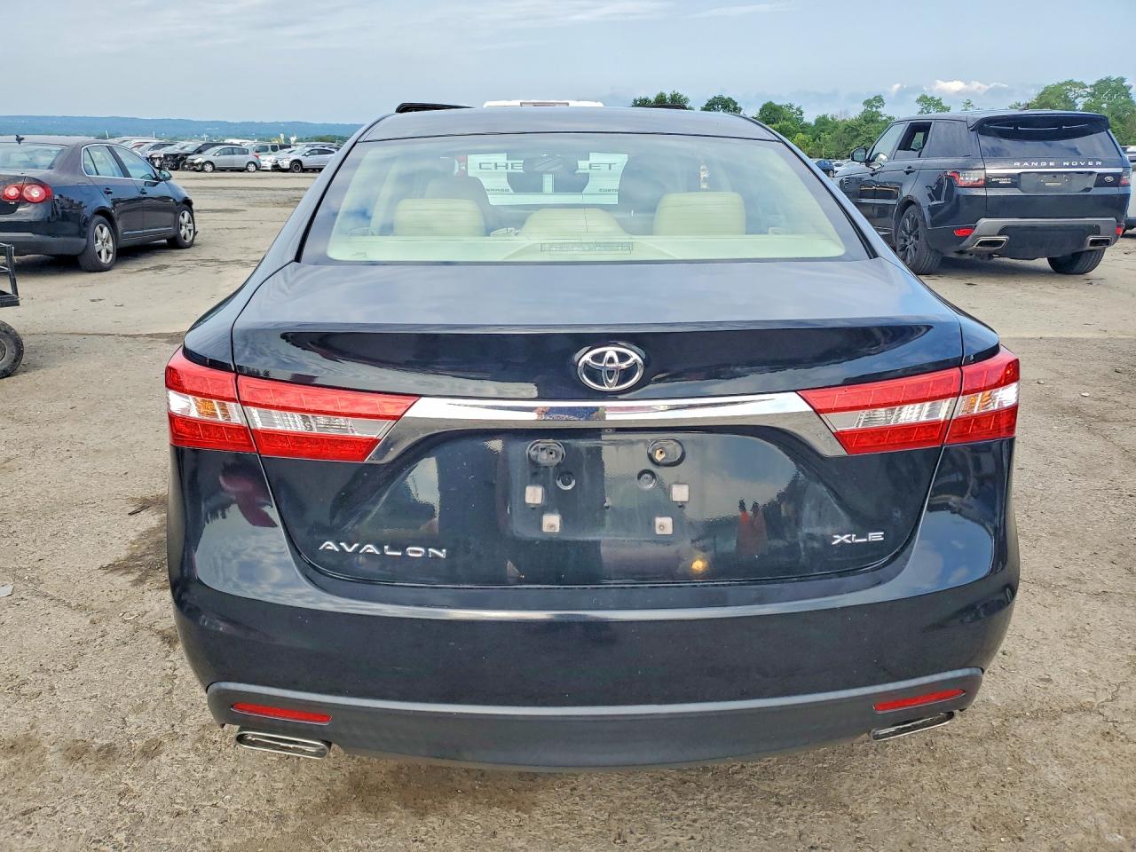 2014 TOYOTA AVALON