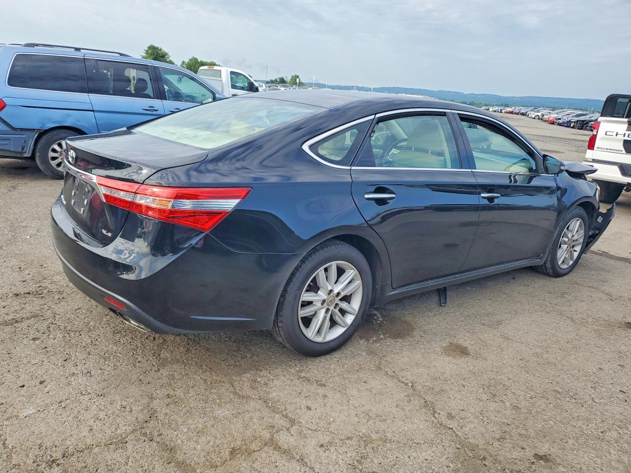 2014 TOYOTA AVALON