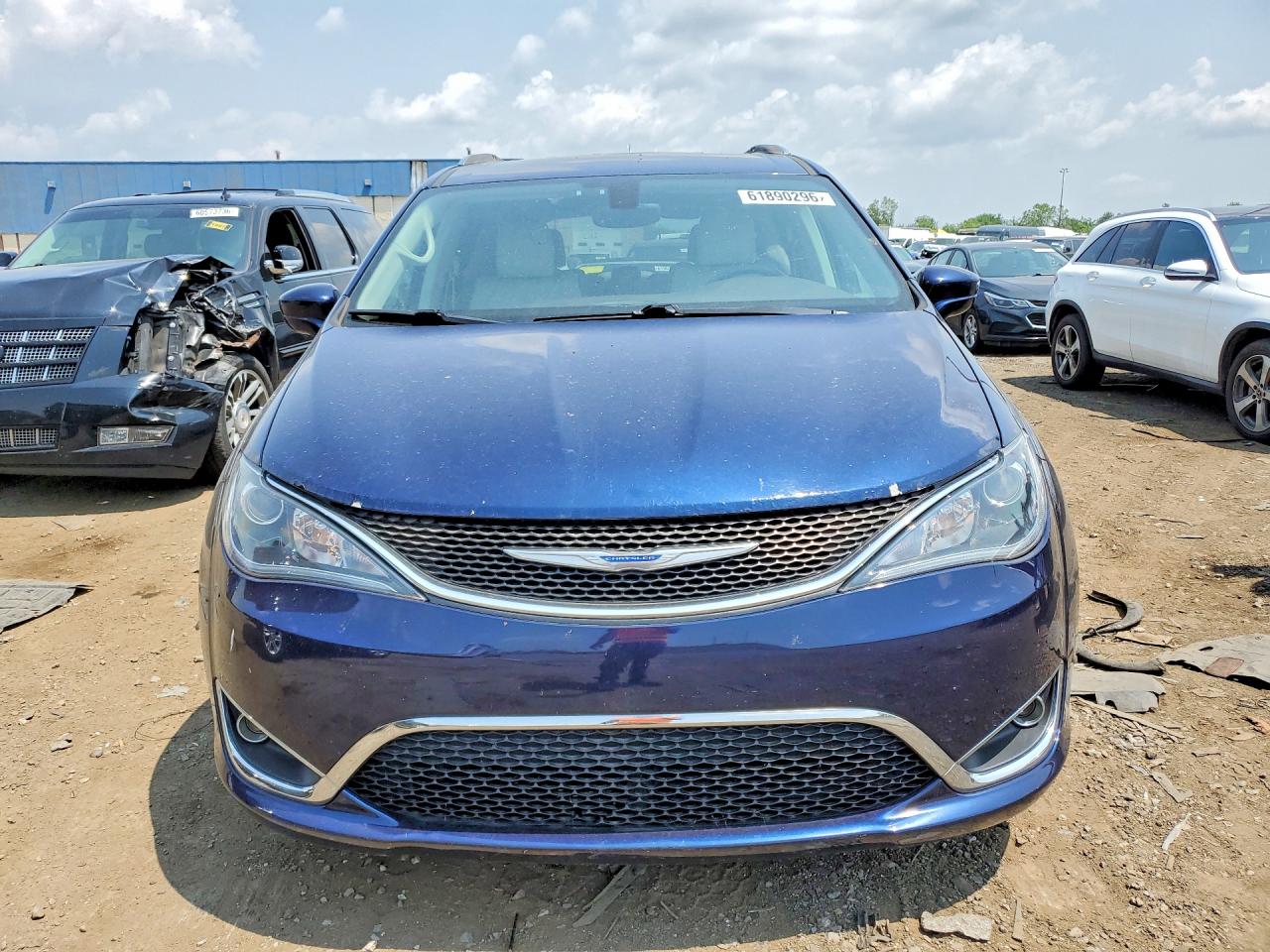 2018 CHRYSLER PACIFICA