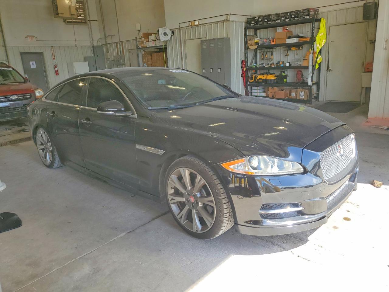 2015 JAGUAR XJ