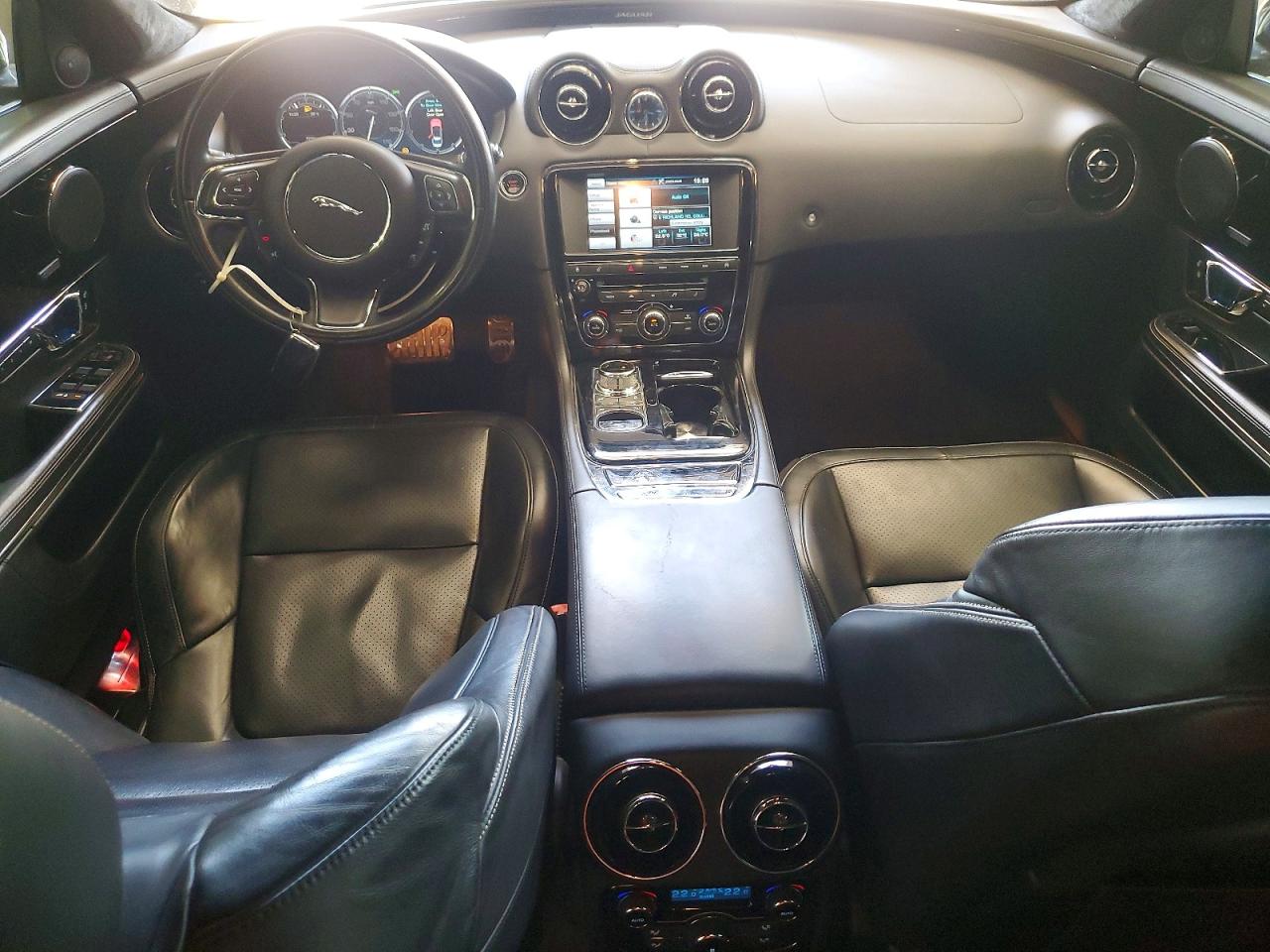 2015 JAGUAR XJ