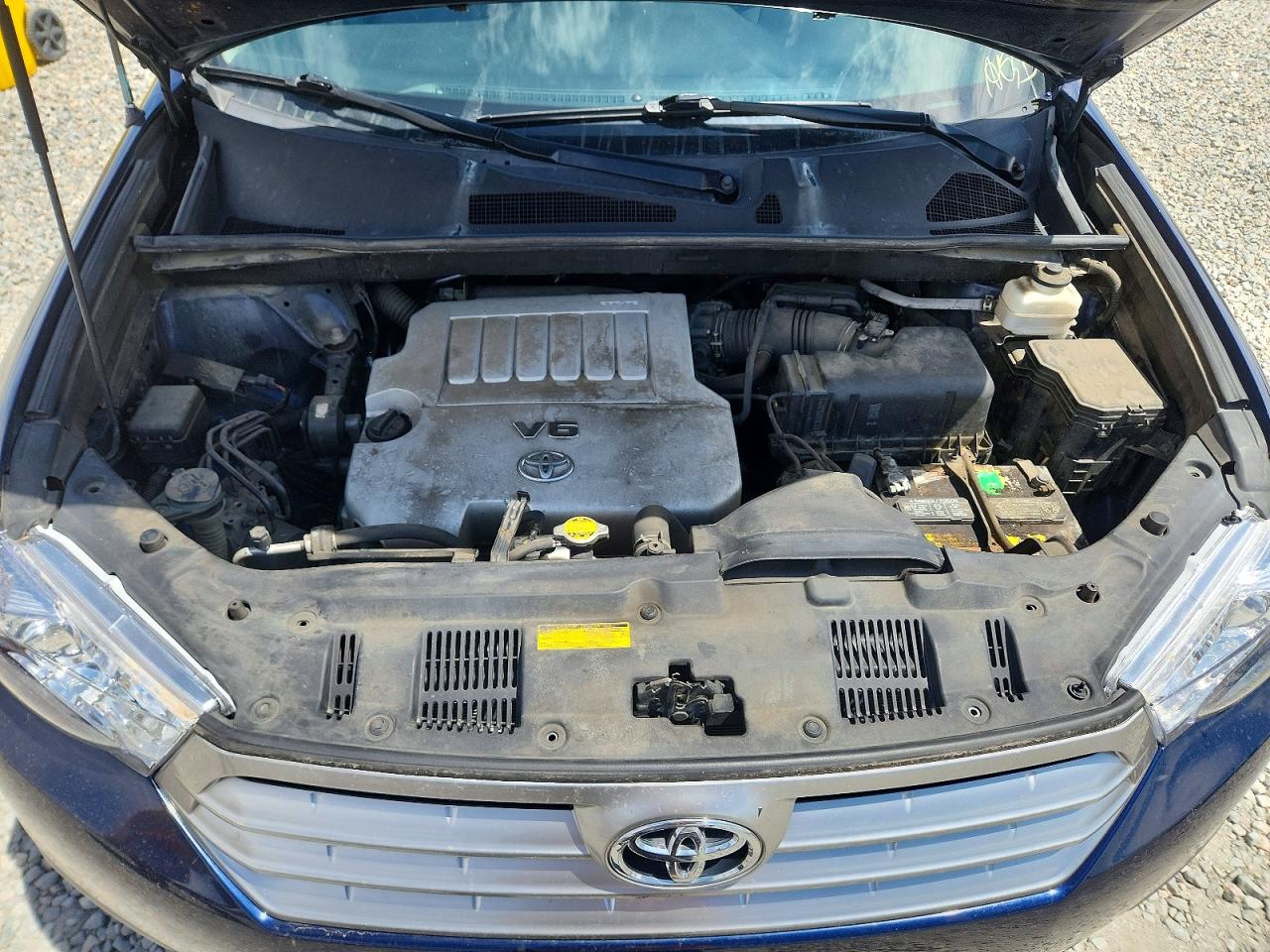 2012 TOYOTA HIGHLANDER