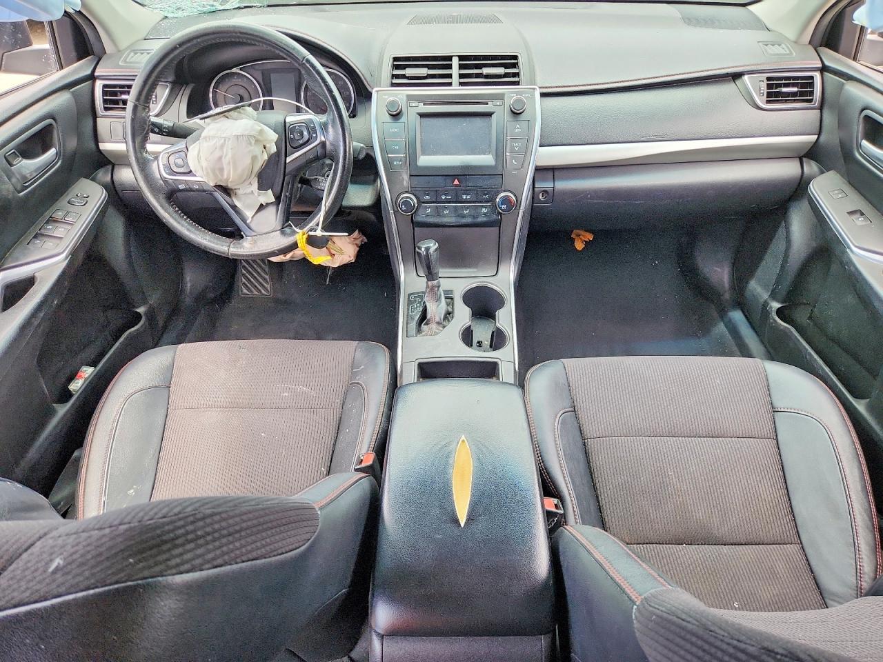 2016 TOYOTA CAMRY