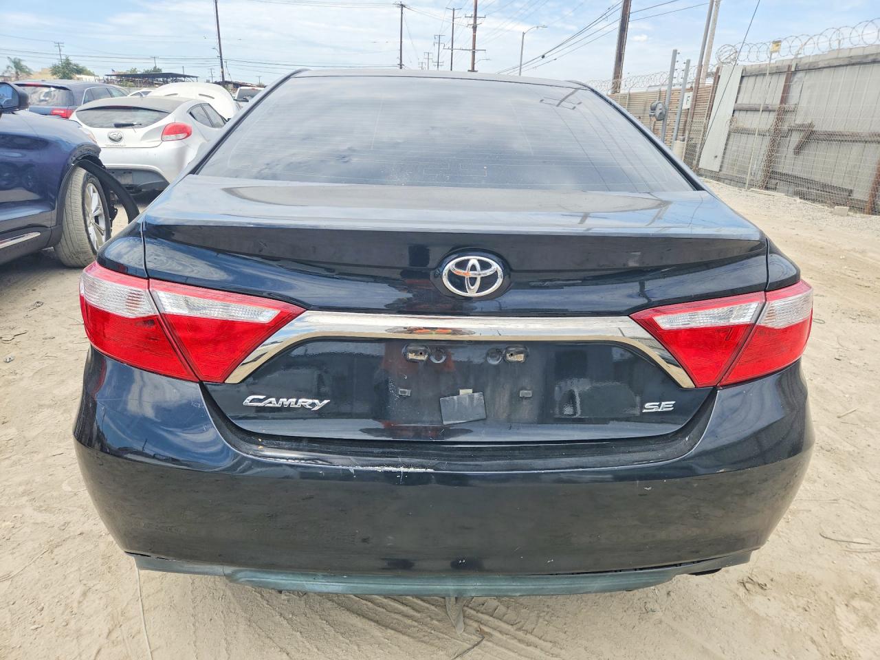 2016 TOYOTA CAMRY