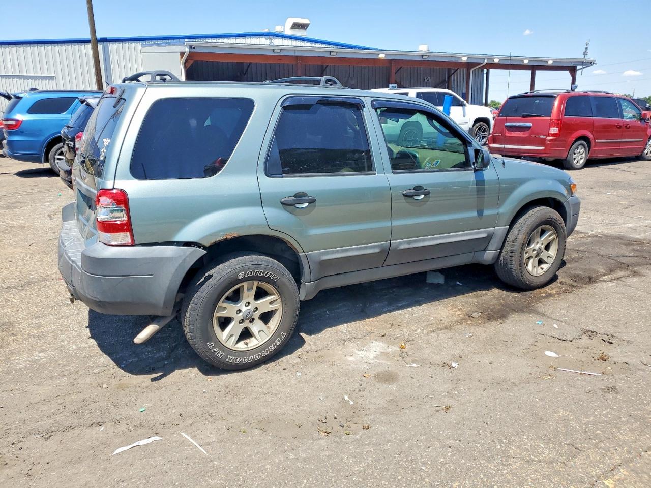 2005 FORD ESCAPE