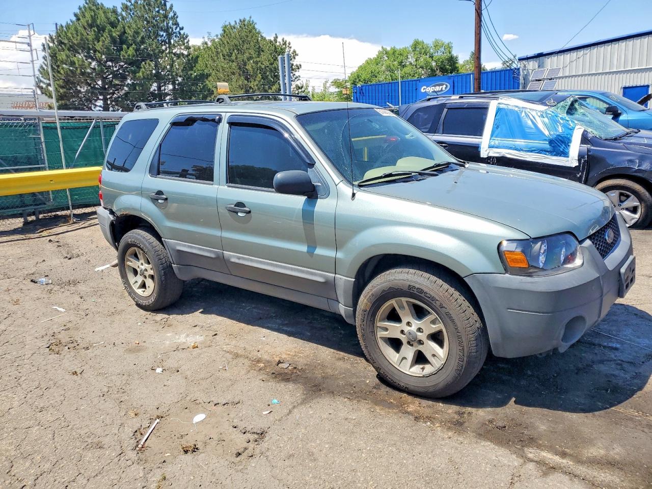 2005 FORD ESCAPE