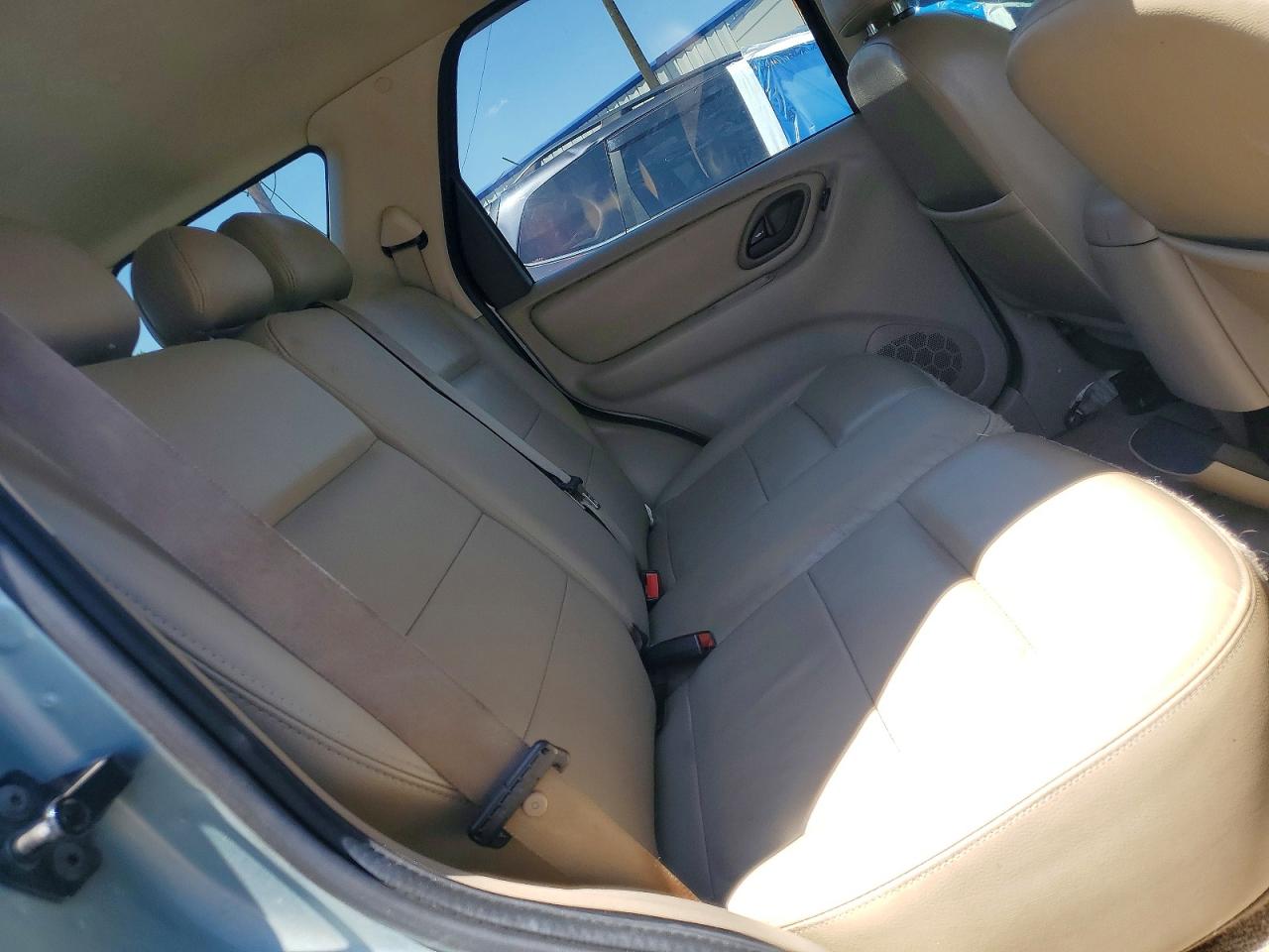2005 FORD ESCAPE