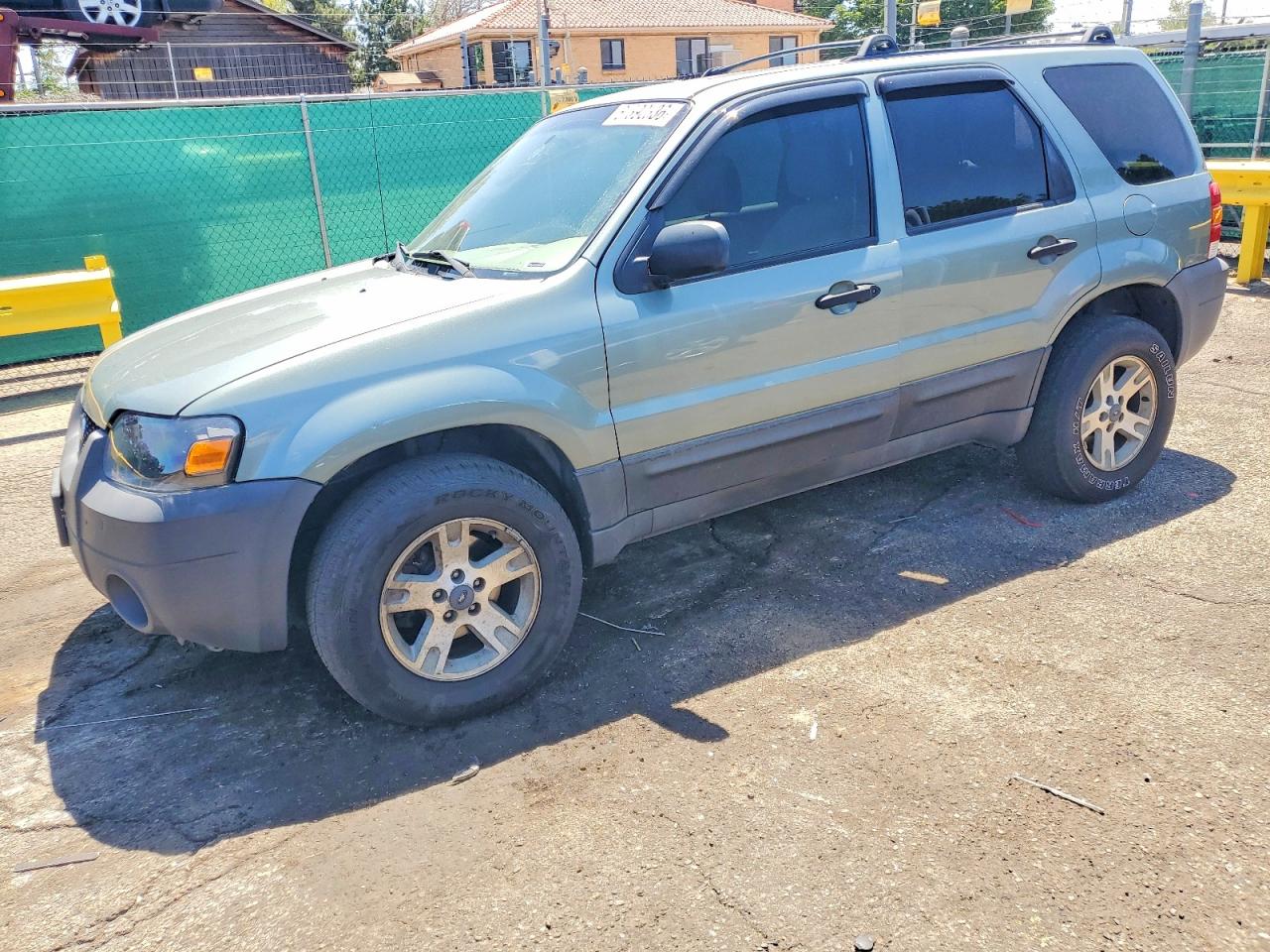 2005 FORD ESCAPE