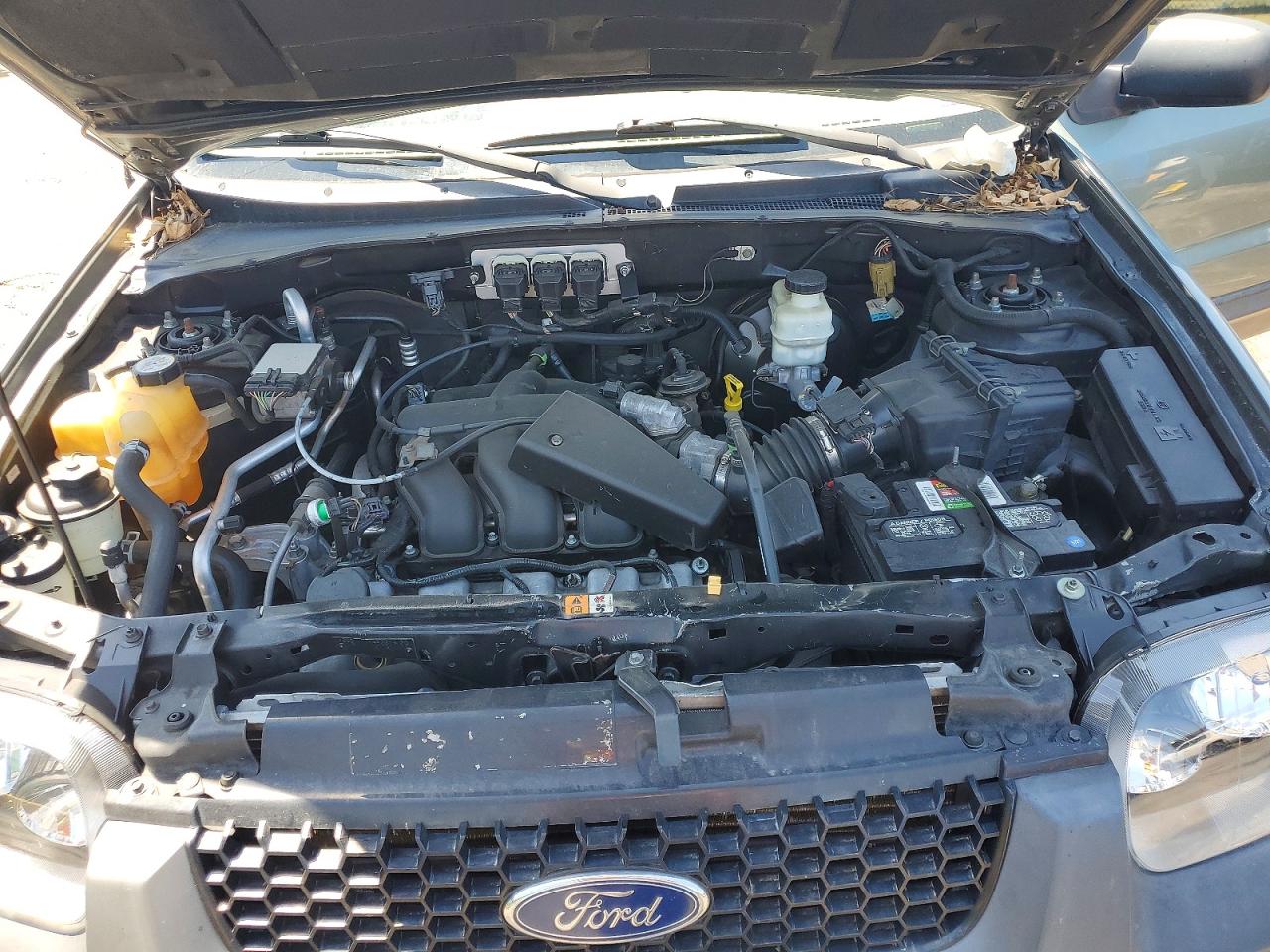 2005 FORD ESCAPE
