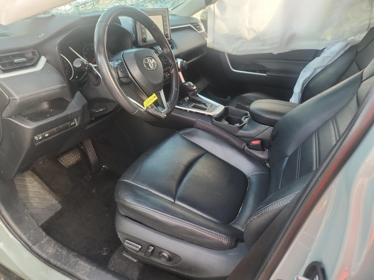 2019 TOYOTA RAV4