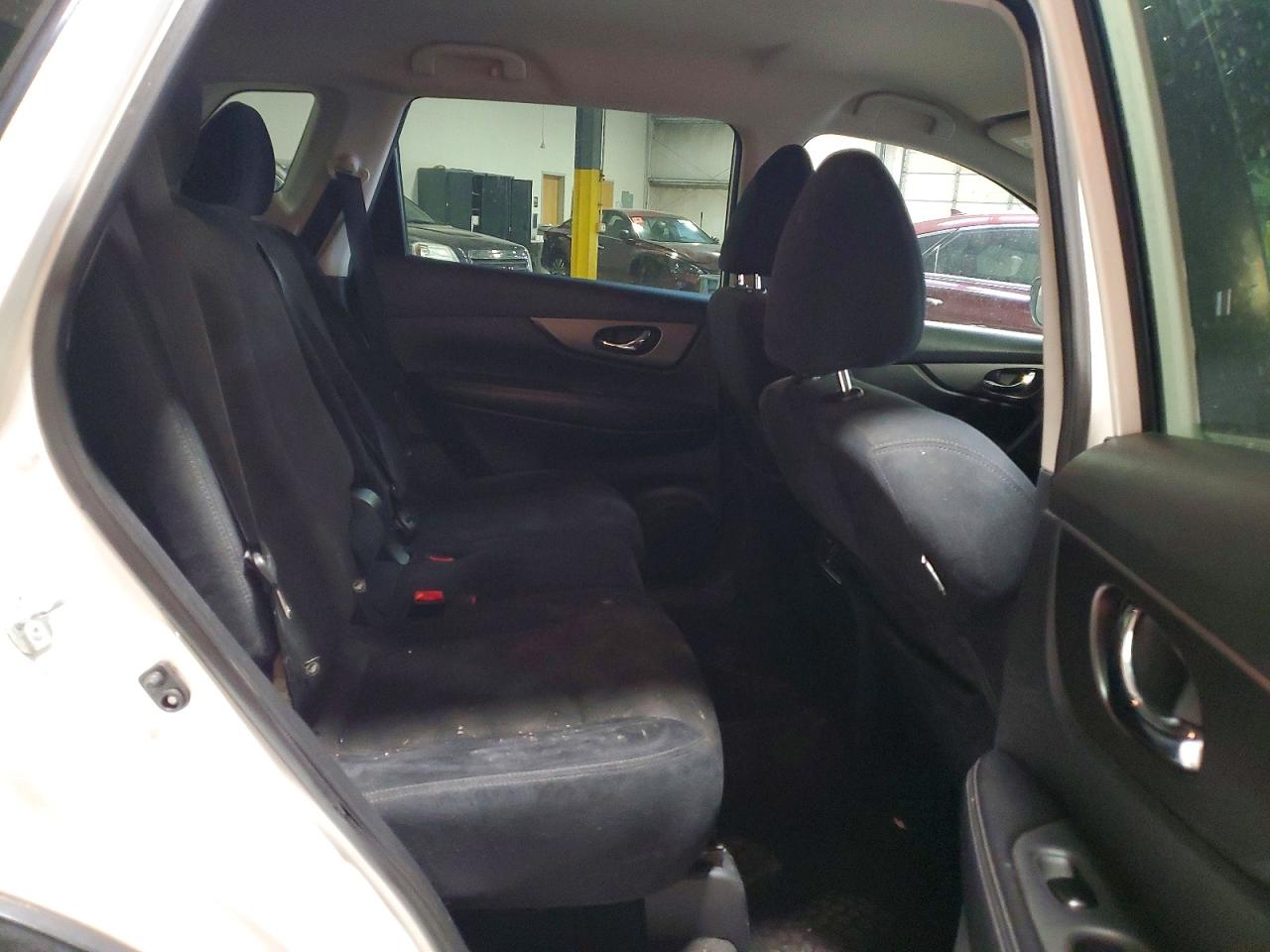 2016 NISSAN ROGUE