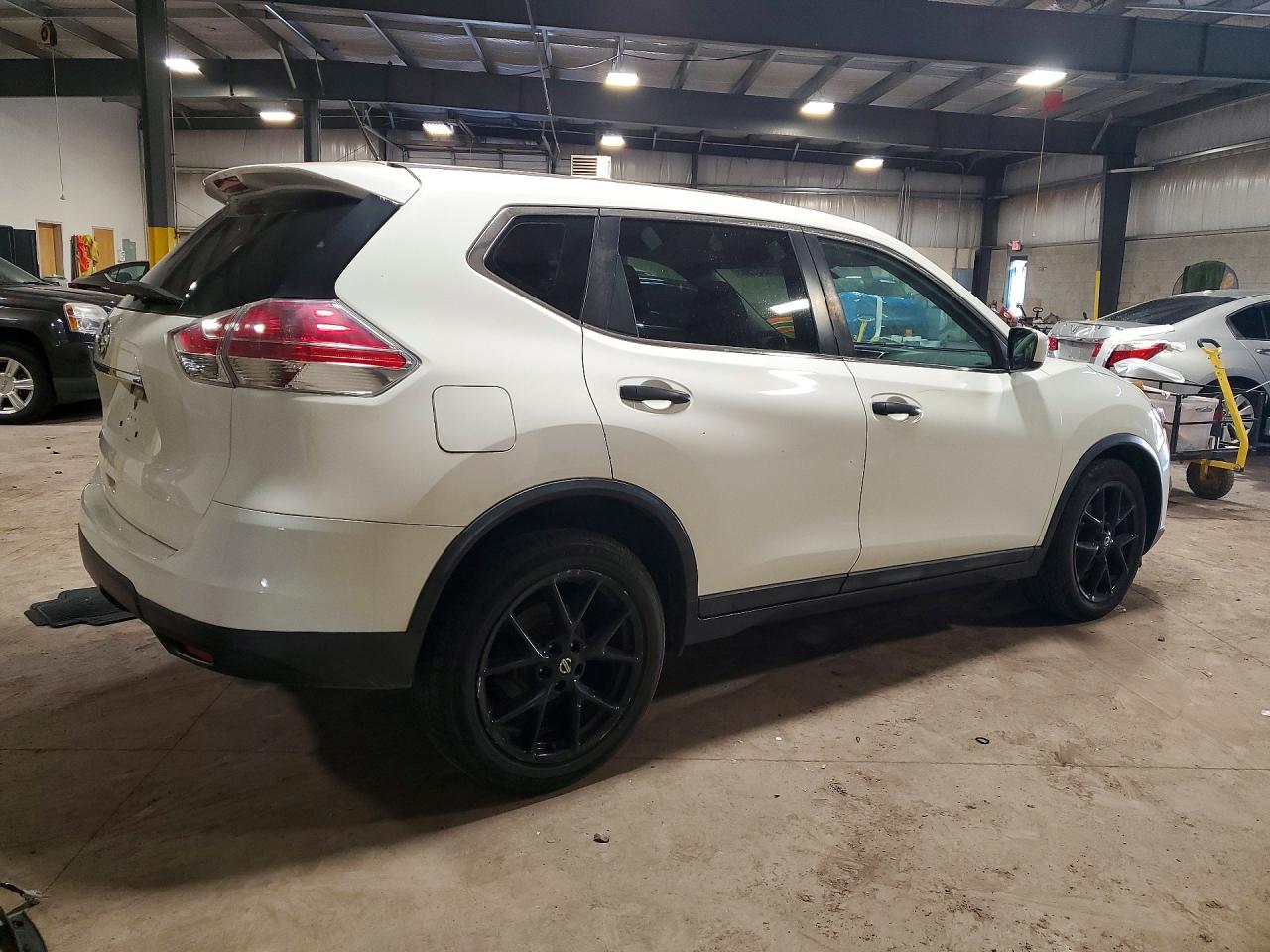 2016 NISSAN ROGUE