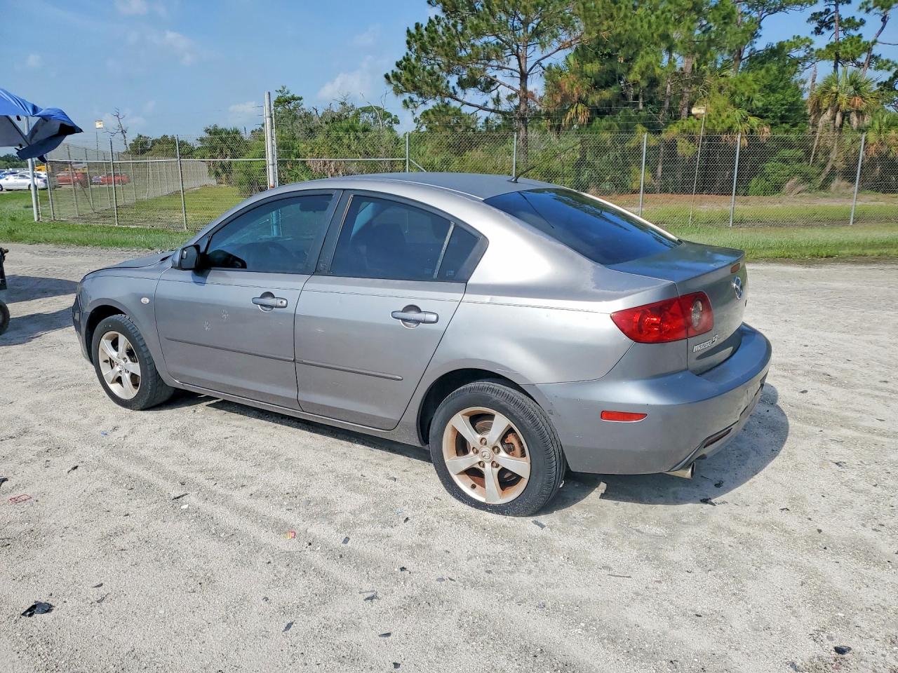 2006 MAZDA 3