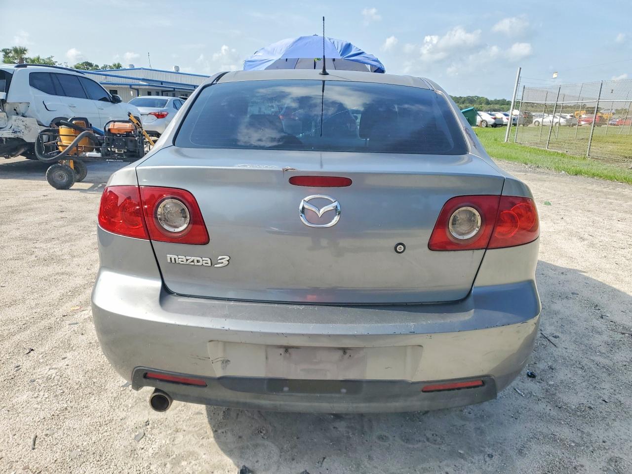 2006 MAZDA 3