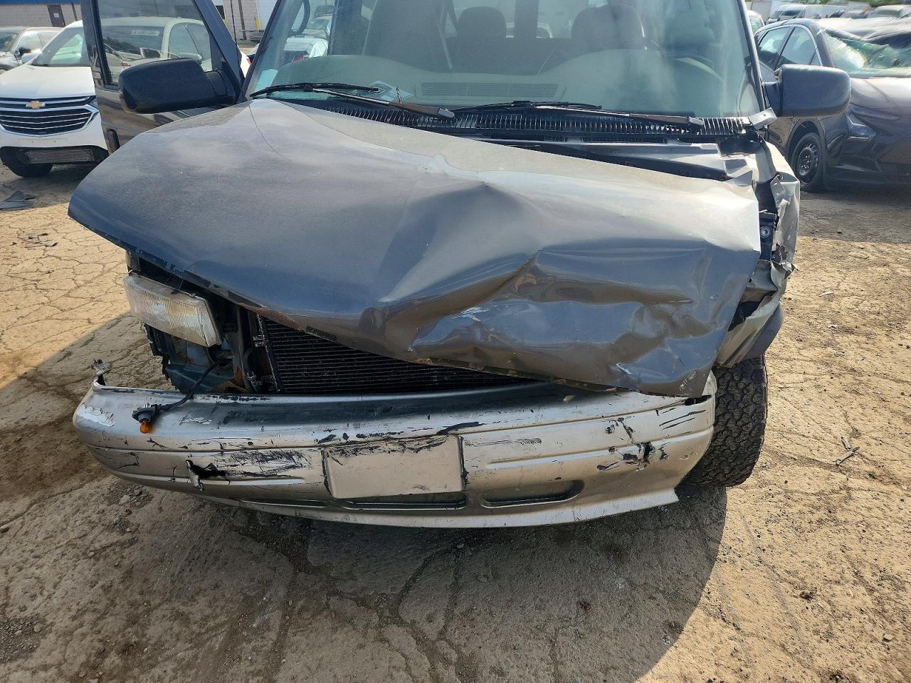 2000 CHEVROLET ASTRO