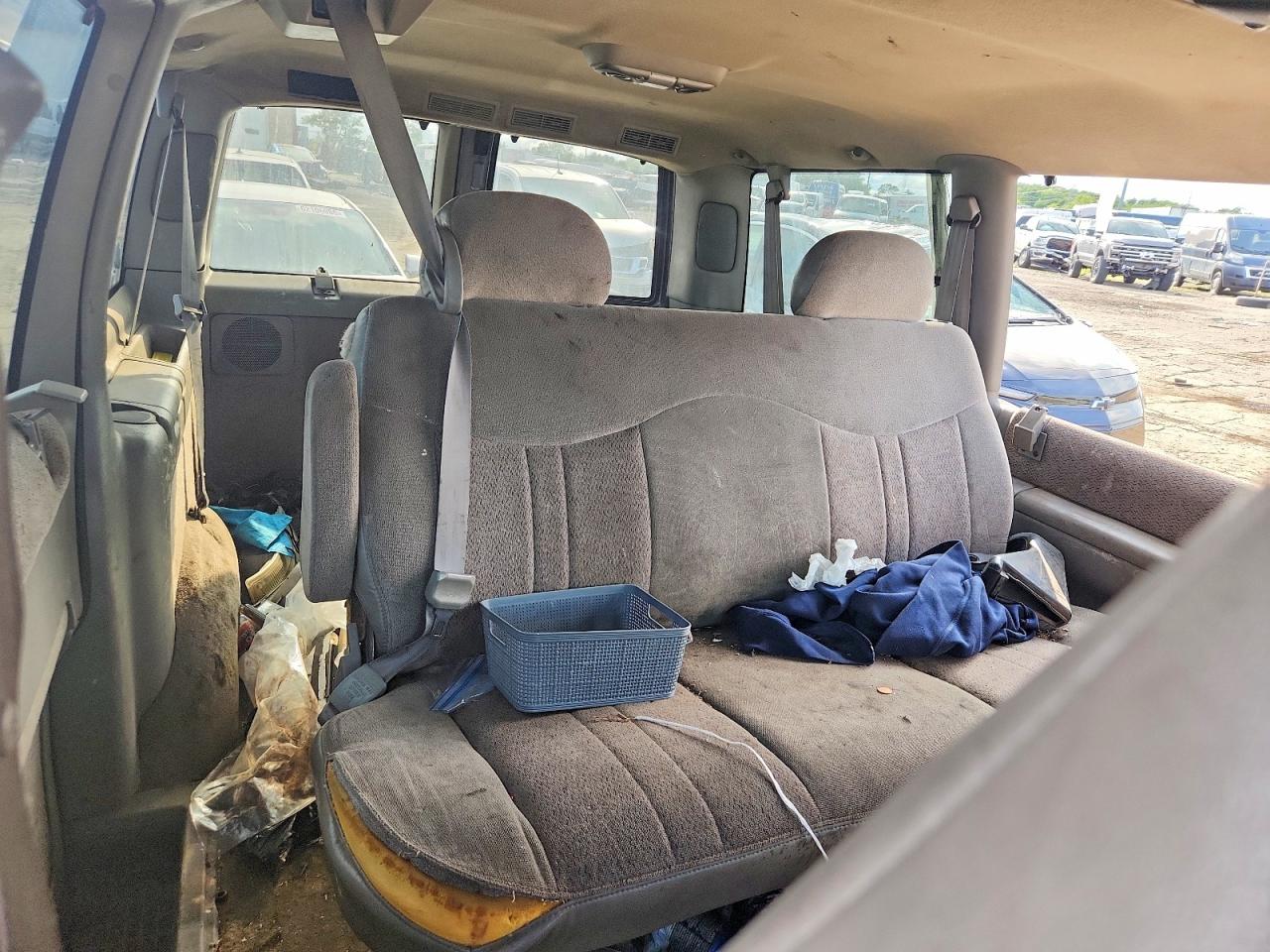 2000 CHEVROLET ASTRO