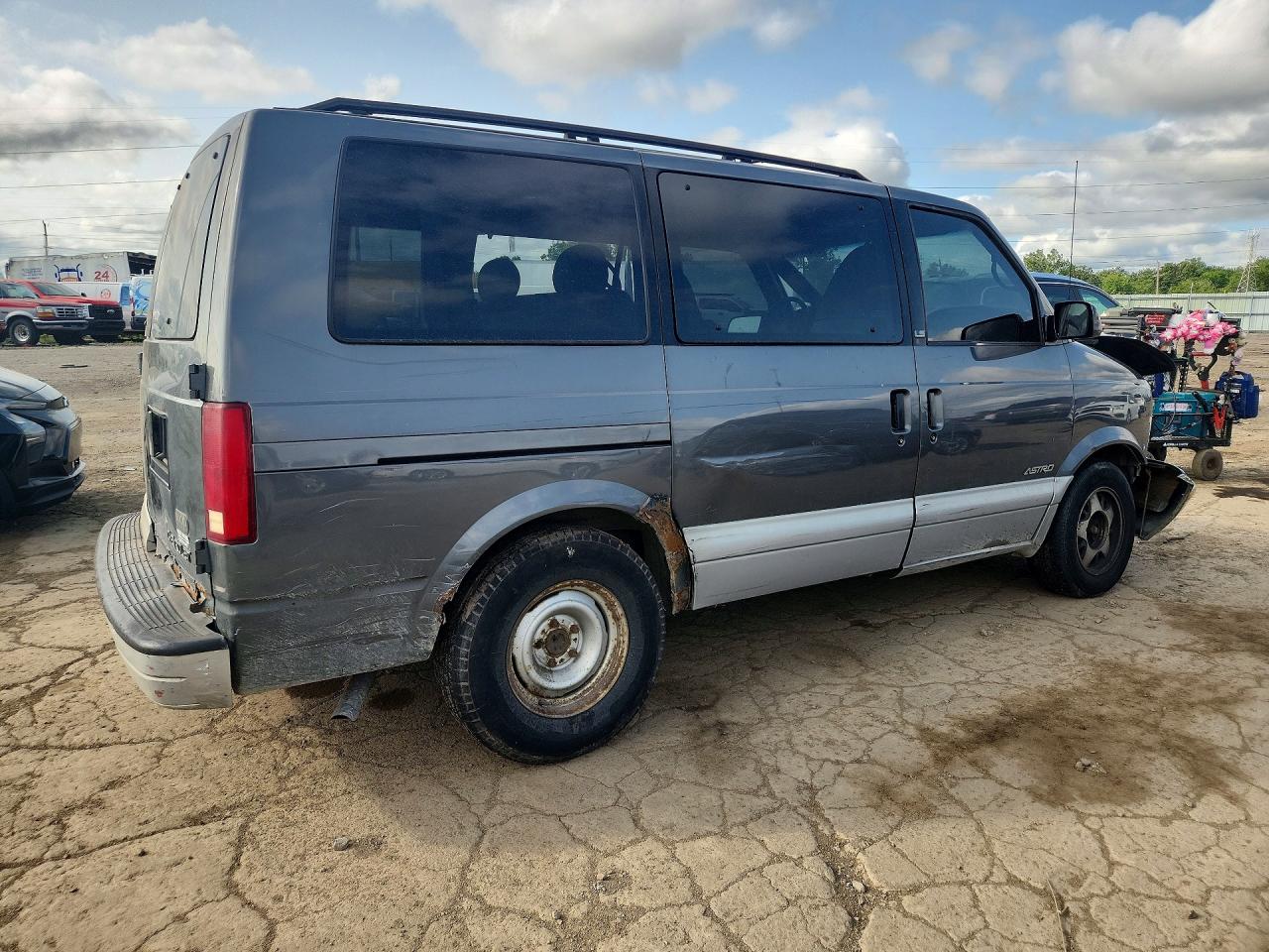 2000 CHEVROLET ASTRO