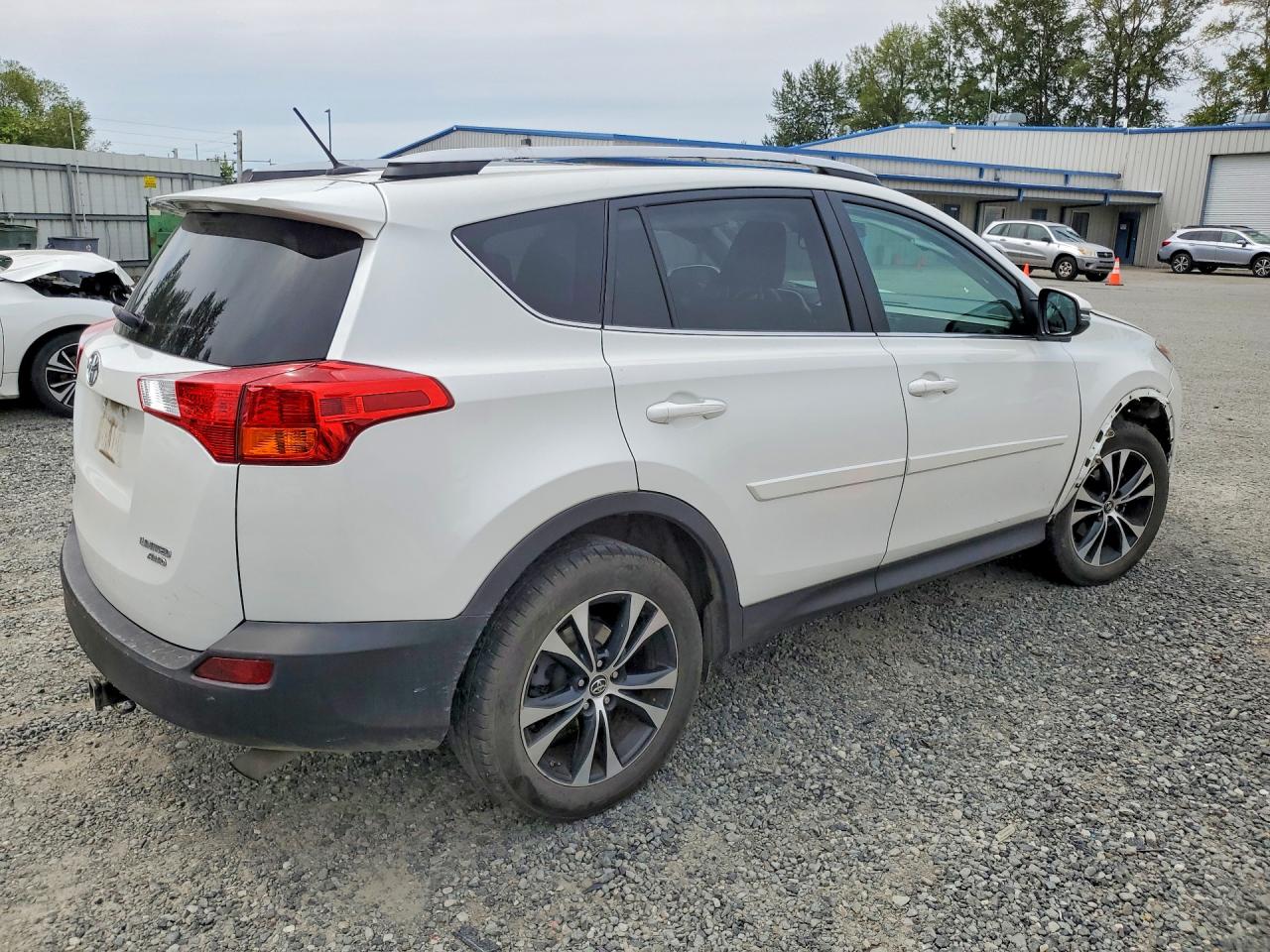 2015 TOYOTA RAV4