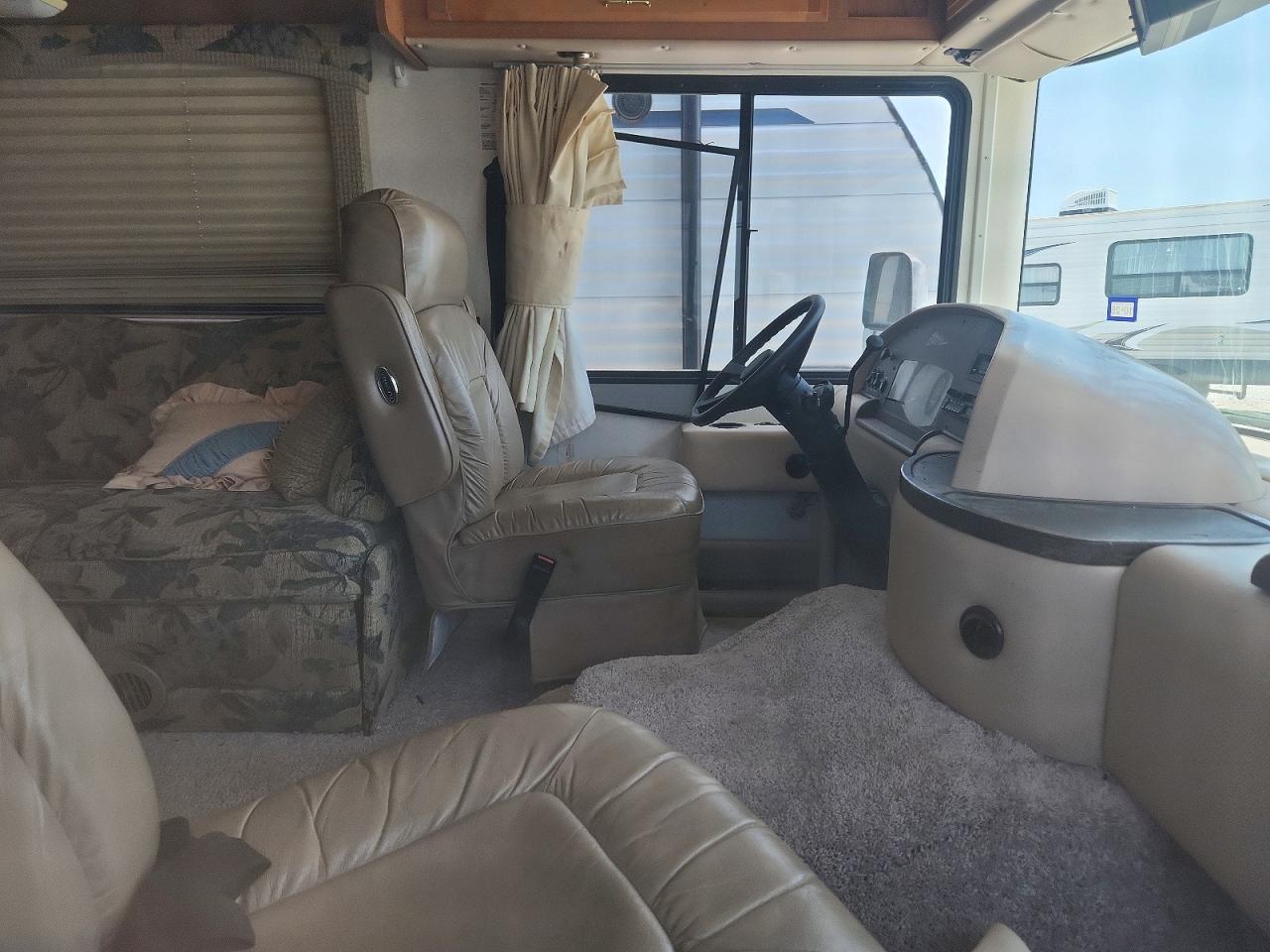 2000 WORKHORSE CUSTOM CHASSIS ALL OTHER