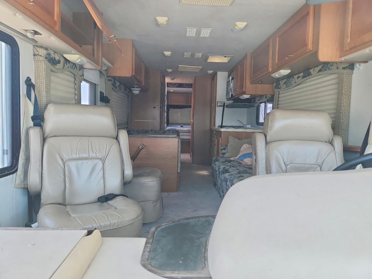 2000 WORKHORSE CUSTOM CHASSIS ALL OTHER