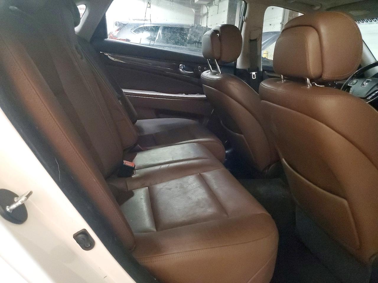 2014 HYUNDAI EQUUS