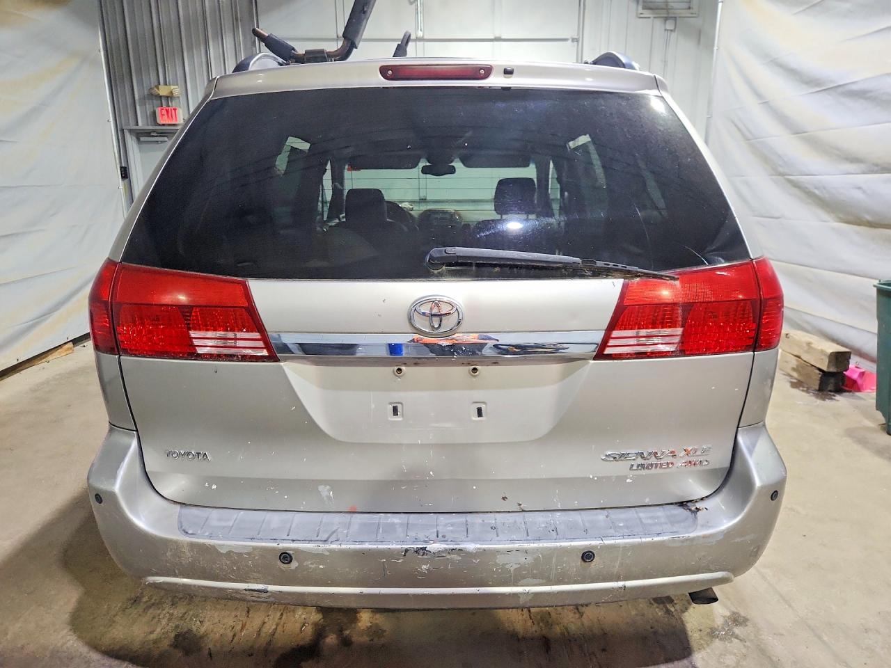 2005 TOYOTA SIENNA