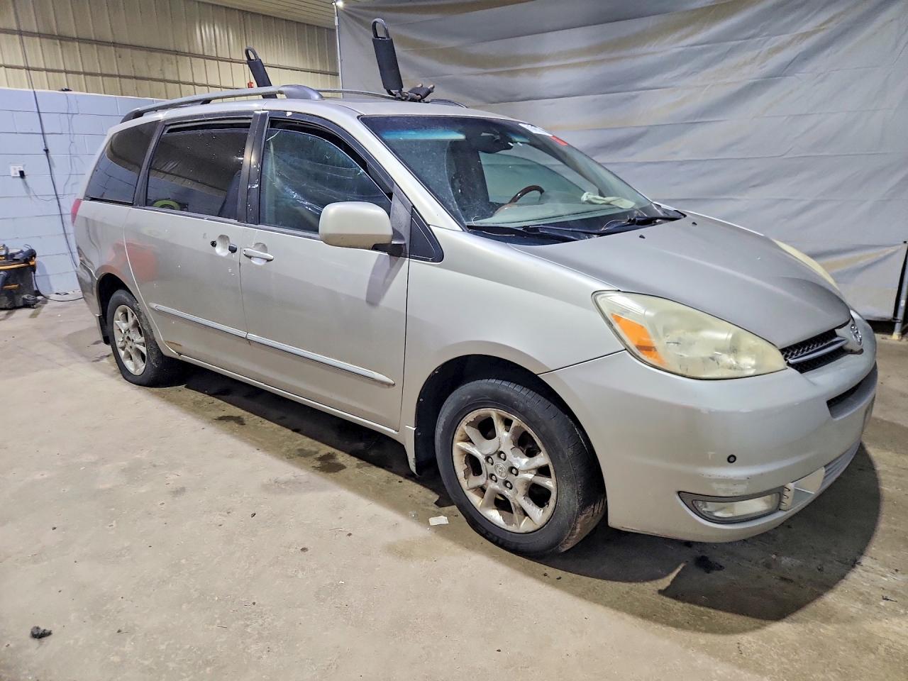 2005 TOYOTA SIENNA