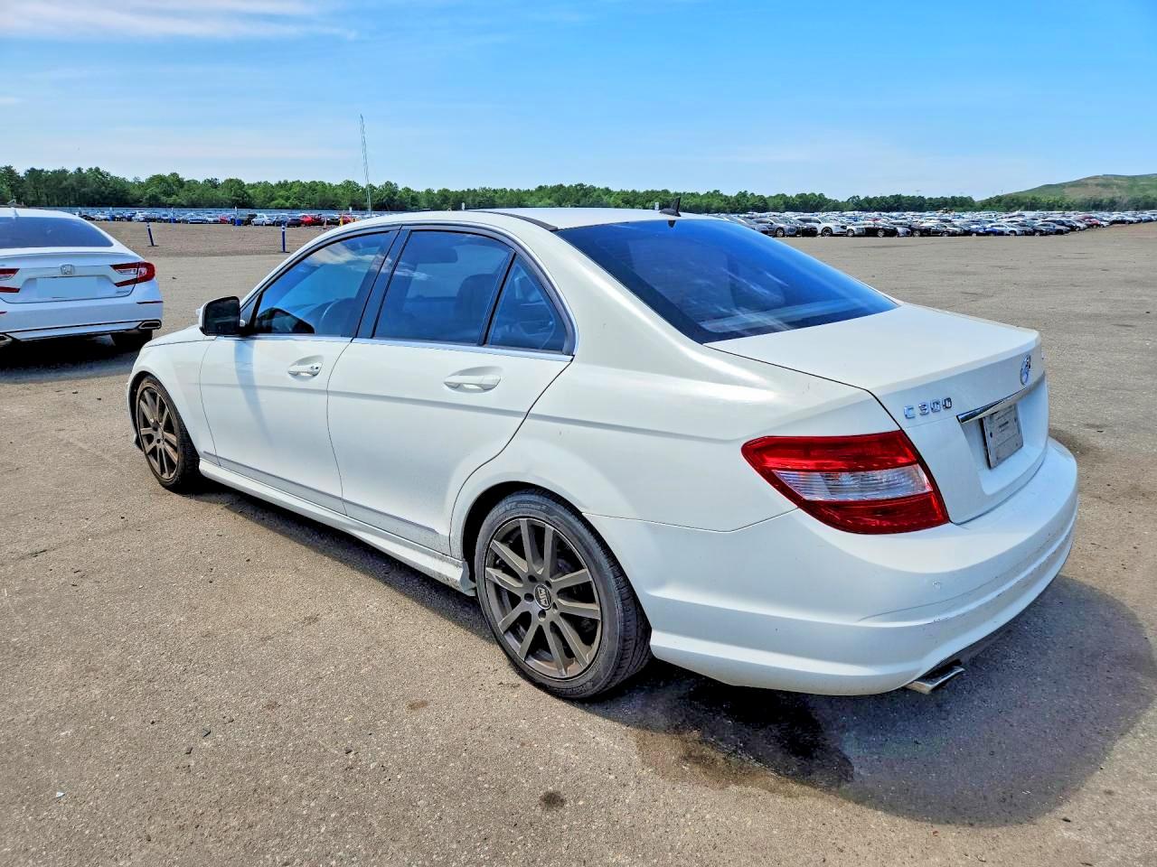 2010 MERCEDES-BENZ C-CLASS