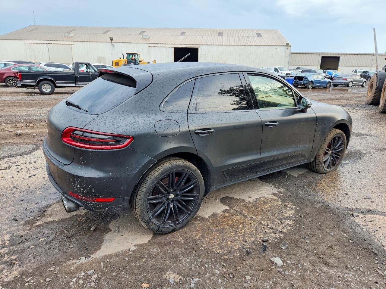 2015 PORSCHE MACAN