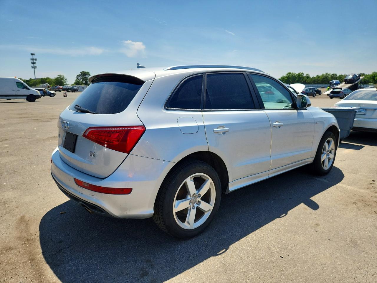 2012 AUDI Q5
